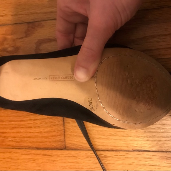 Vince Camuto Black Suede/leather heels 7.5 - Picture 3 of 5